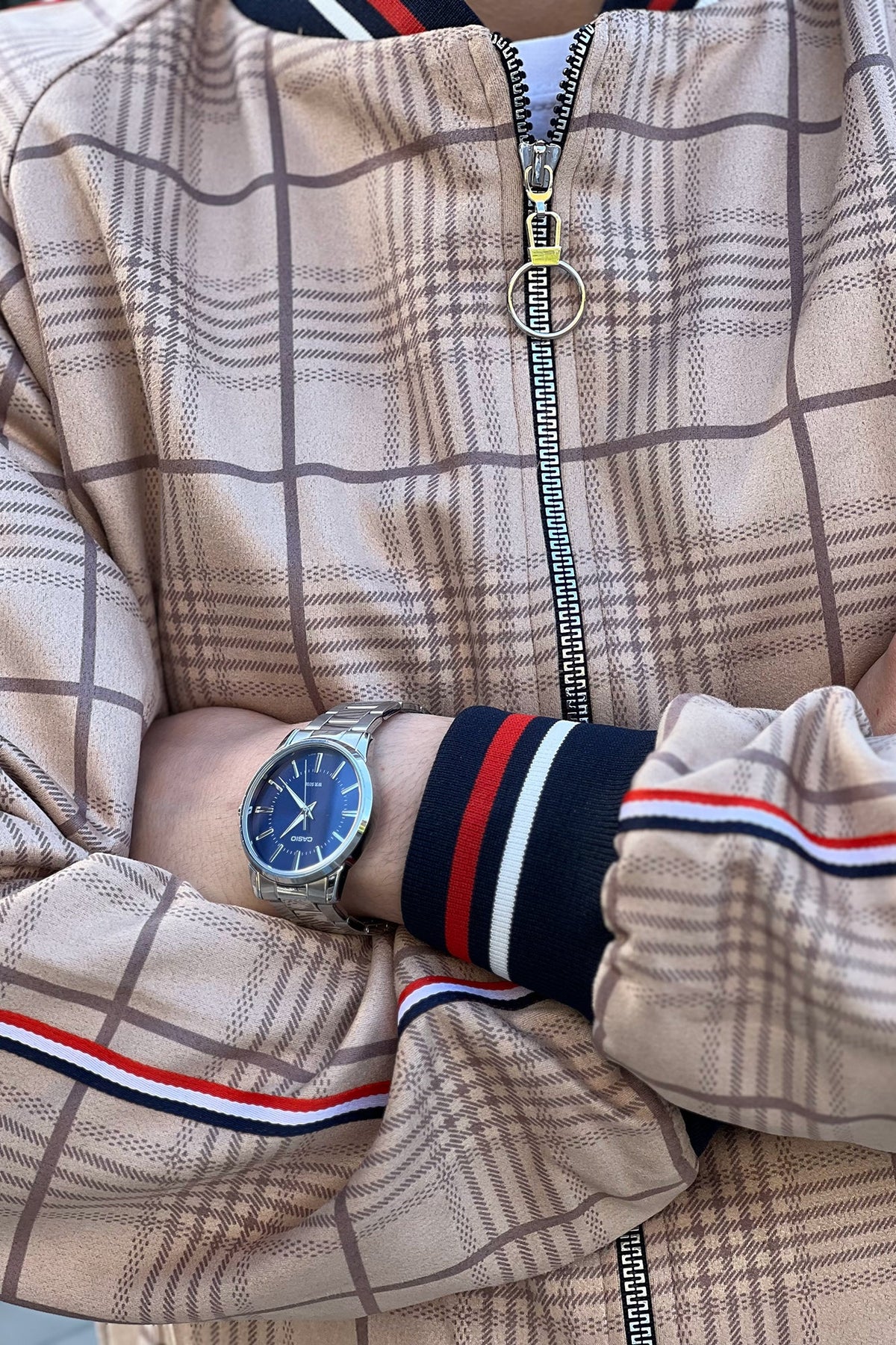 Sand British Gentlemen Tracksuit — close-up of the zipper and cuff