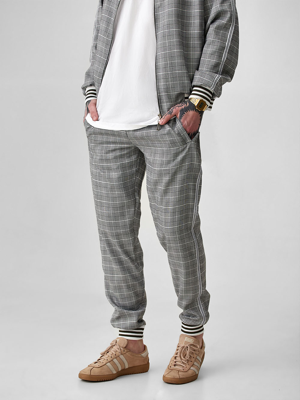 Gray Streetwear Gentlemen Tracksuit — close-up of the joggers