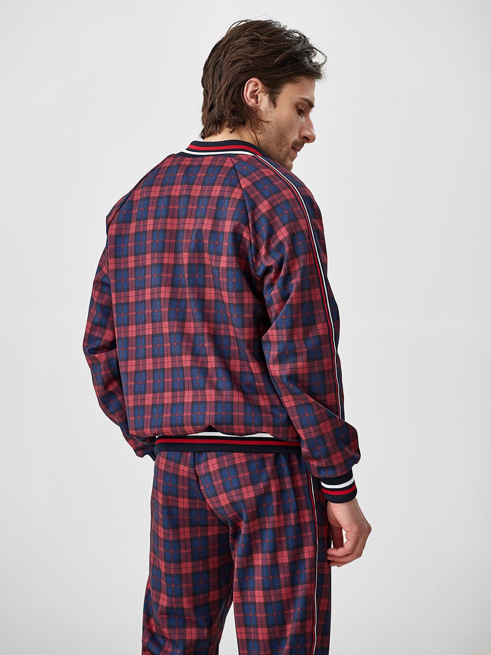 Red & Navy Tartan Gentlemen Tracksuit — close-up of the jacket back