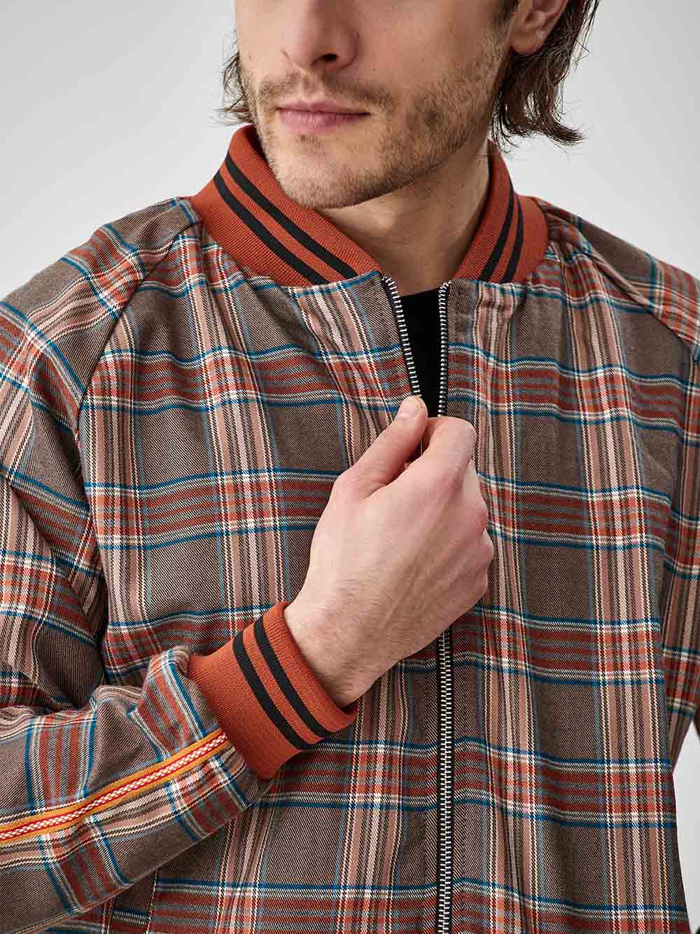 Brown & Red Plaid Gentlemen Tracksuit — close-up of the collar and zipper